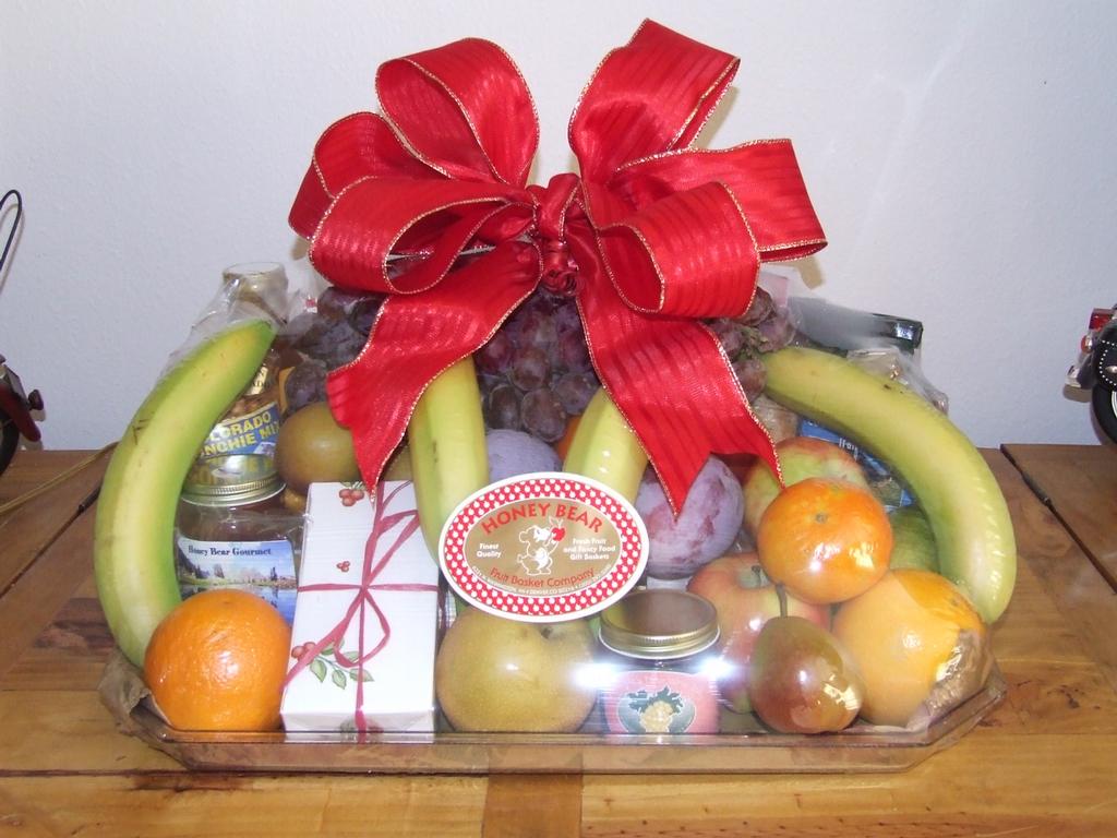 Pictures for Colorado Pine Gift Basket & Honey Bear Gourmet in